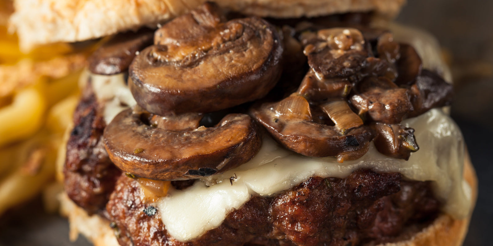 Mushroom Burger - Healthy Eating - Mushrooms - Functional Mushrooms  - Nootropics - Adaptogens - Health benefits - Holistic Wellness  - Troomy Nootropics in Whittier, CA