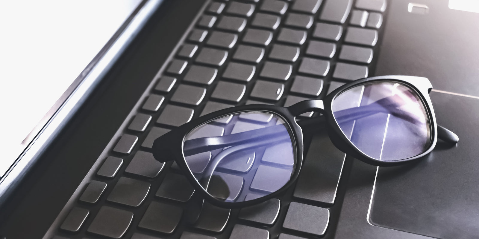 Do Blue Light Glasses Really Work? Blue Light Glasses - Taking Breaks - Screentime - Eye Health - Taking care of your Eyes - Troomy Nootropics in Whittier, CA